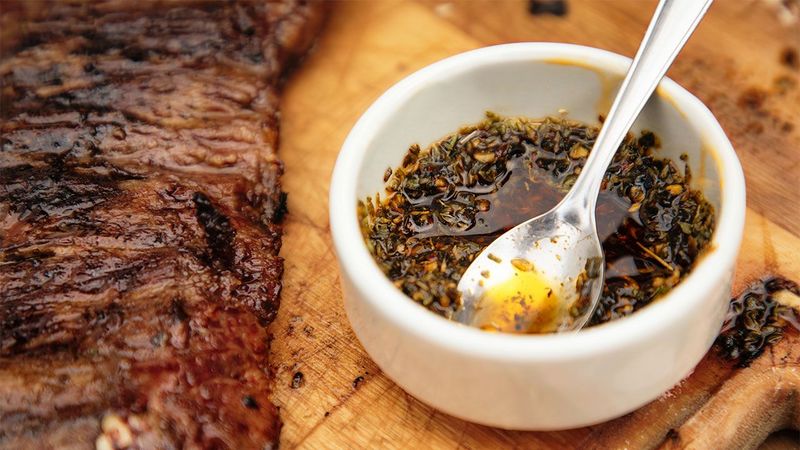 Archivo:Chimichurri.jpg