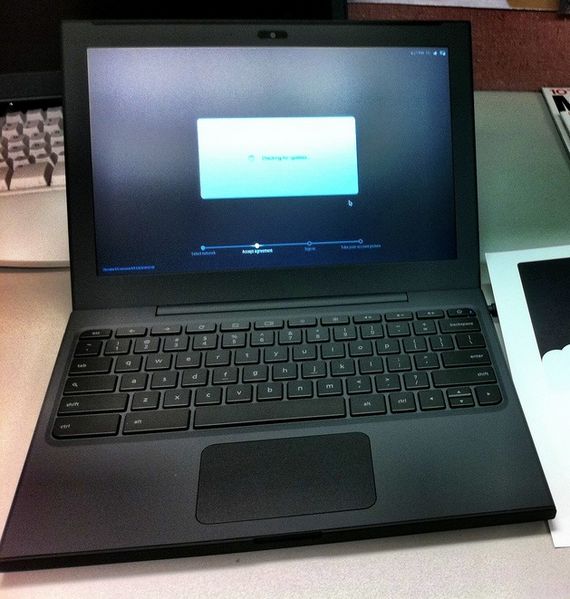 Archivo:Cr-48 Chromebook.jpg