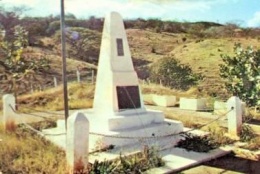 El Vínculo Monumento.JPG