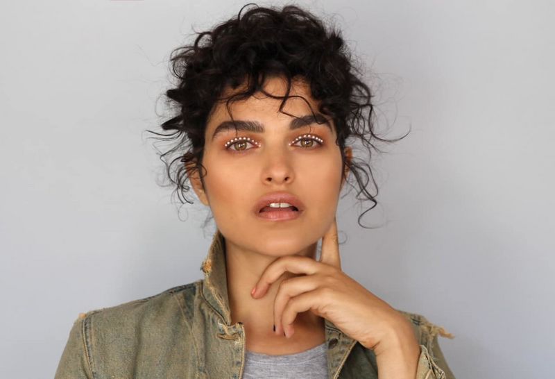 Archivo:Eve-Harlow-height.jpg