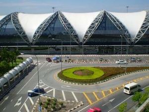 Aeropuerto-Internacional-de-Bangkok-Suvarnabhumi.jpg