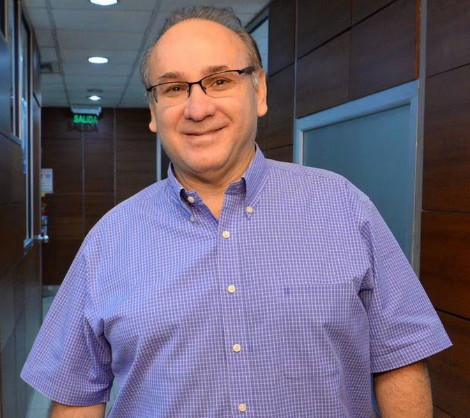 Archivo:Rafael Cuesta.png