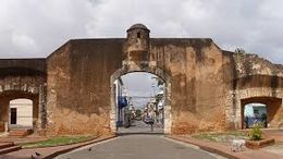 Muralla santodomingo.jpg