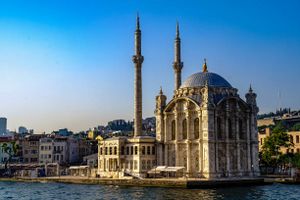 Mezquita de Ortaköy.jpg