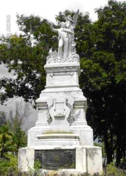 Monumento a josé maría here.jpg