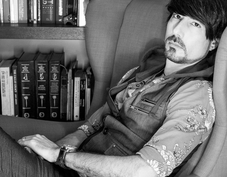 Archivo:Eduardo Herrera Author.jpg