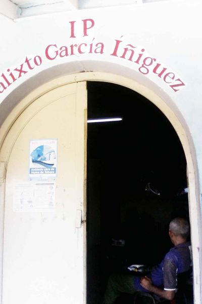 Archivo:Puerta calixto garcia.jpg