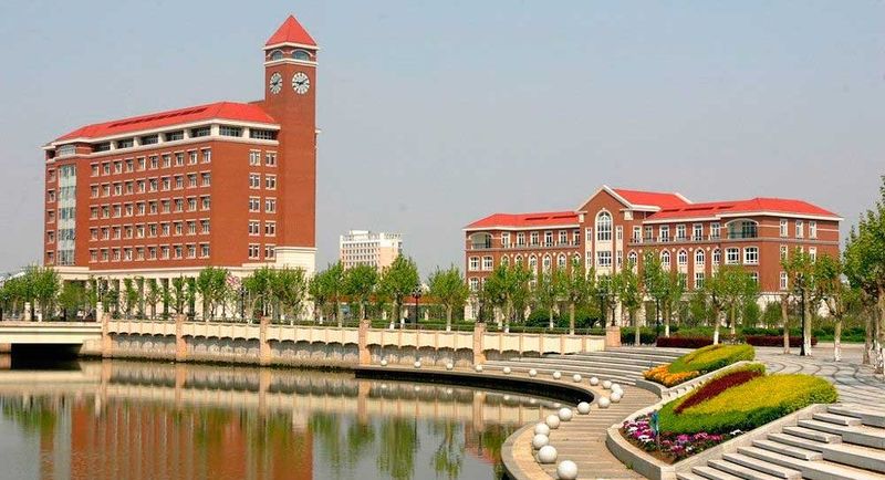 Archivo:Universidad de Shanghái Jiao Tong.jpg