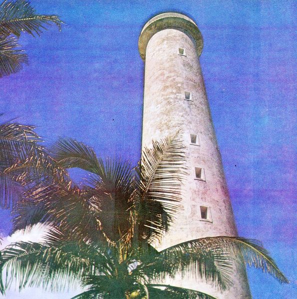 Archivo:Faro Colón.jpg