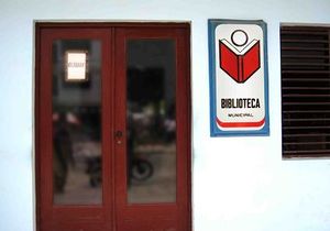 Biblioteca banes.JPG