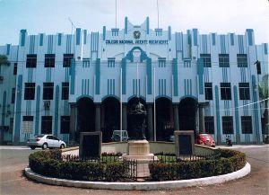 Colegio Nacional Vicente Rocafuerte.jpg