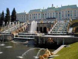 Palacio de Peterhof.jpg