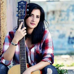 Lissania Castillo, cantante.jpg