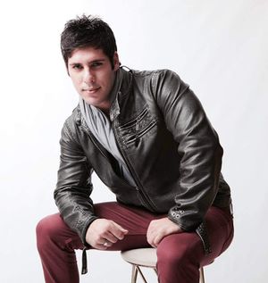 Ernesto Amores 1.jpg
