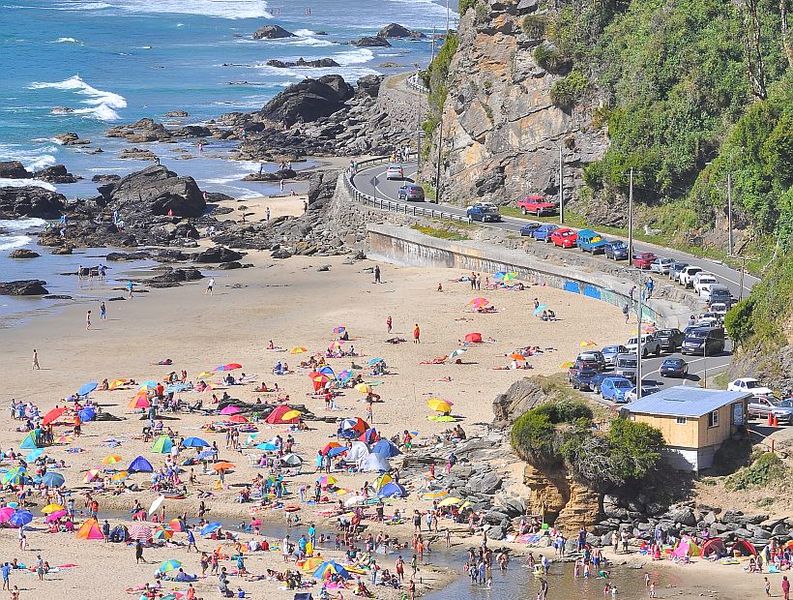 Archivo:Playa de Maicolpué-Río Sur.jpg