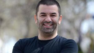 Bülent Şakrak.jpg
