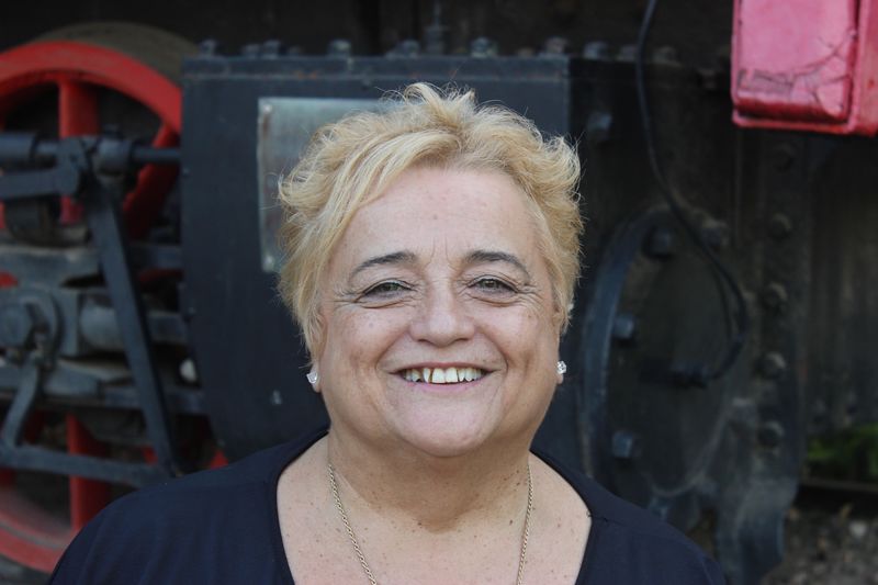 Archivo:Ana Surra.jpg