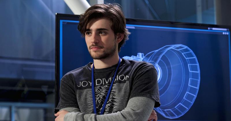 Archivo:Charlie Rowe-04.jpg