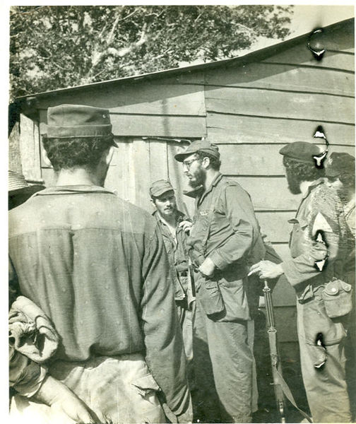 Archivo:Delio-fidel-sierra-maestra.jpg