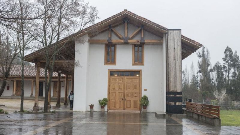 Archivo:Fachada, Capilla de Batuco.jpg