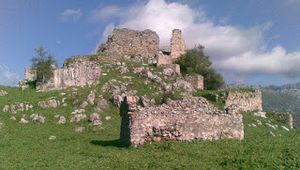 Castillo de Aznalmara.jpg