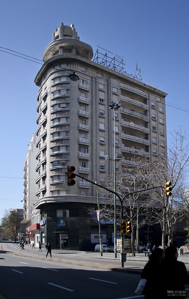 Archivo:EDIFICIO TAPIE.jpg