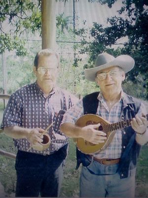 MARCHENA Y EL PROFESOR ESPINOSA..jpg