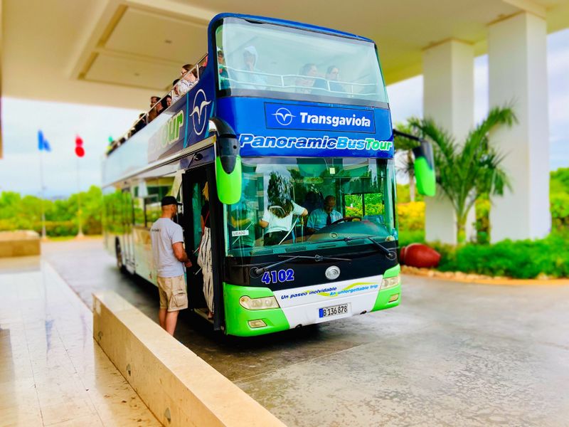 Archivo:CSM Bus panorámico.jpg