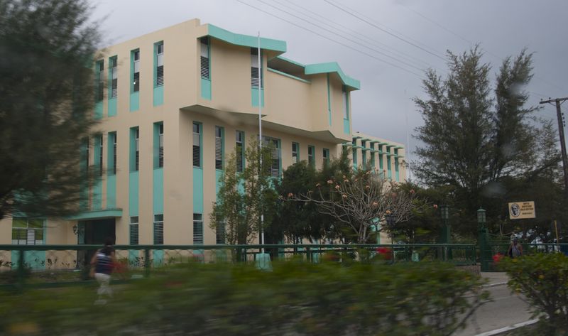 Archivo:Hospital Materno Santa Clara.jpg