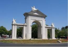 Puerta san vicente.jpg