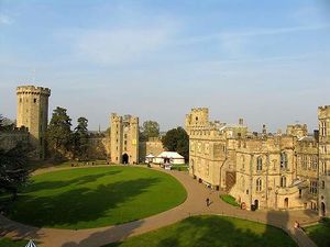 Castillo Warwick.jpg