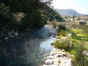 800px-Thermopylae hot springs.jpg
