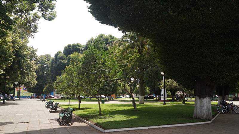 Archivo:Plaza de Armas Longaví.jpg