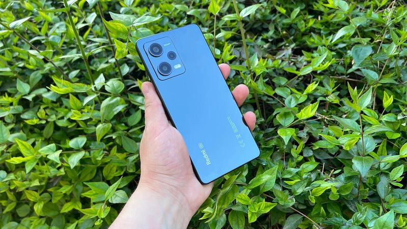 Archivo:Note 12 pro.jpg