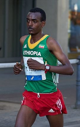 Tamirat Tola maratonista etíope.jpg