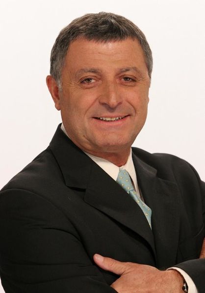 Archivo:Gino Renni.jpg