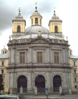 471px-Basílica de San F.jpg