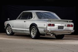 Nissan-Skyline-HT-2000GT-R-1972-03-650x433.jpg