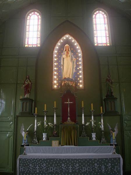 Archivo:Altar iglesia de Guayacán.JPG