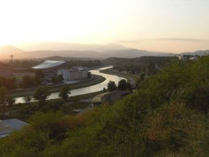 Skopje-Río-Vardar.jpg
