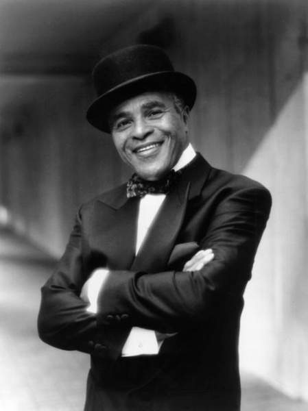 Archivo:Jon Hendricks.jpg