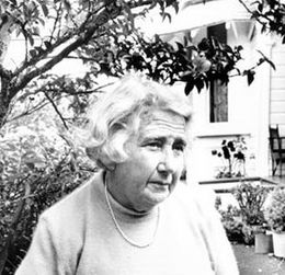 Joan dingley.jpg