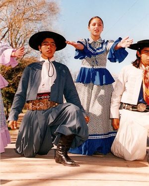 Trajeargentino.jpg
