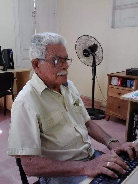 Archivo:Luis uneac.jpg