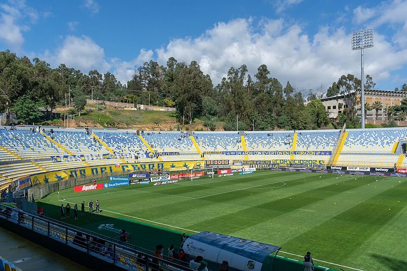 Archivo:Estadio SausalitoEverton v Colo-Colo 2023.jpg