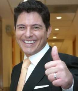 Ernesto-laguardia300x350.jpg