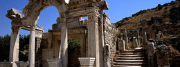 Hadrian-temple.jpg