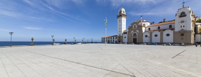 Archivo:Plaza-patrona-candelaria-fc.jpg