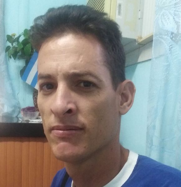 Archivo:Jesus carlos.jpg