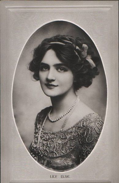 Archivo:Lily 2.jpg
